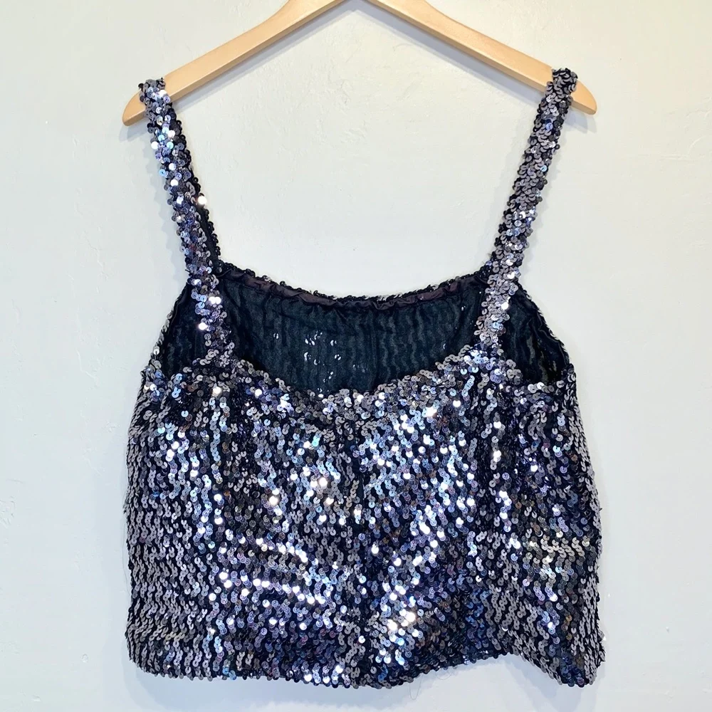 Three Flags | VTG Sequin Glam Cropped Tank Top - Picture 4 of 11